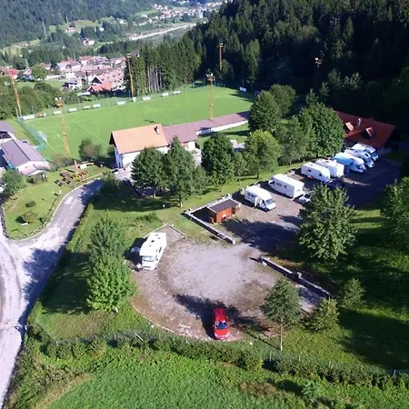 Camping & Caravan Zoncolan אובארו